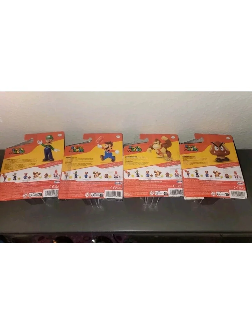 LOT OF 4 SUPER MARIO 4